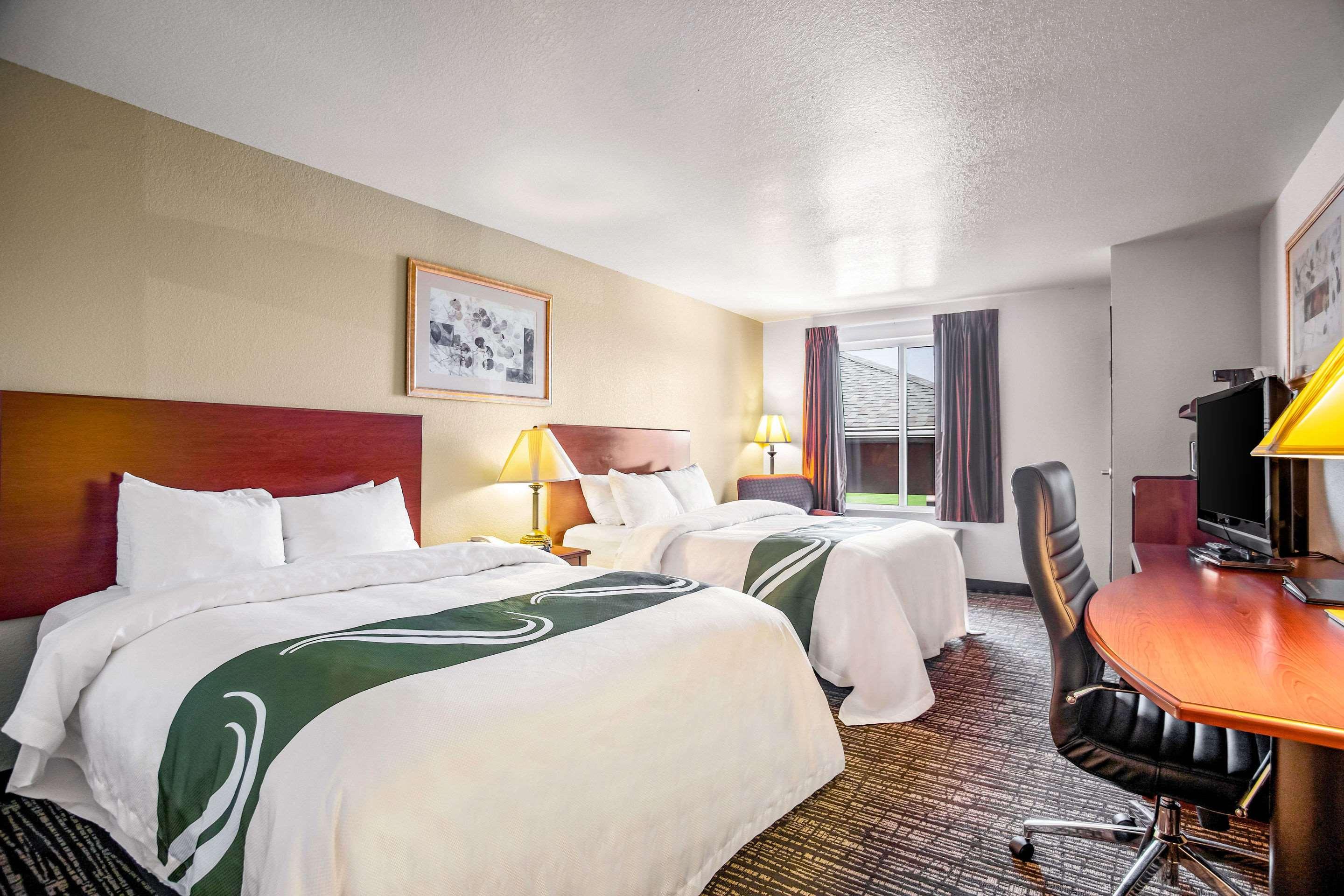 Quality Inn Parsons North Екстериор снимка