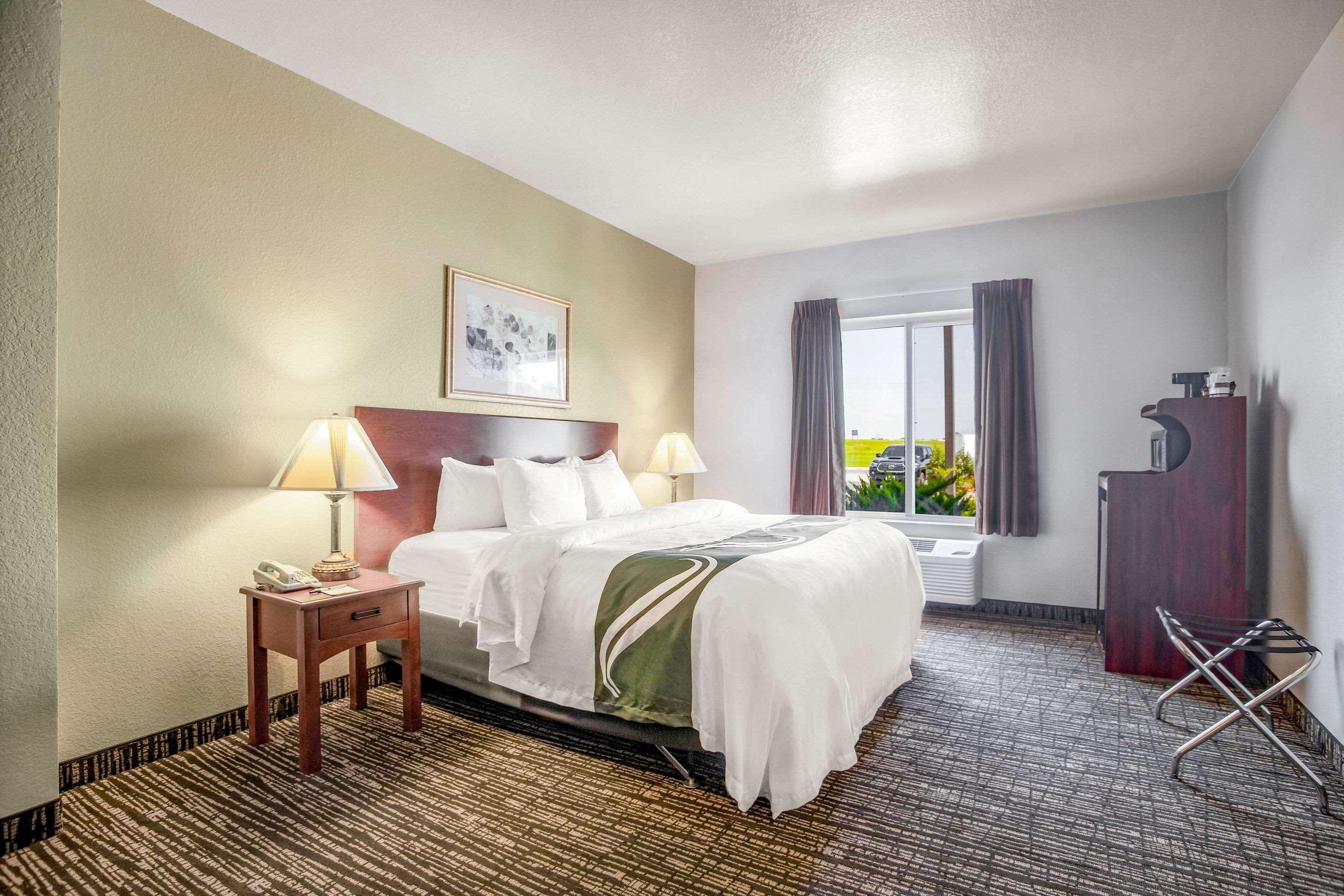 Quality Inn Parsons North Екстериор снимка