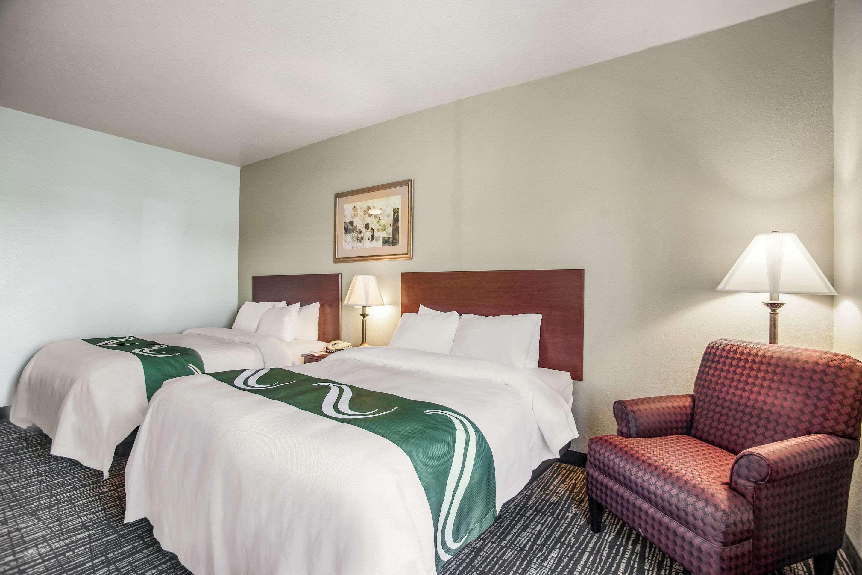 Quality Inn Parsons North Екстериор снимка