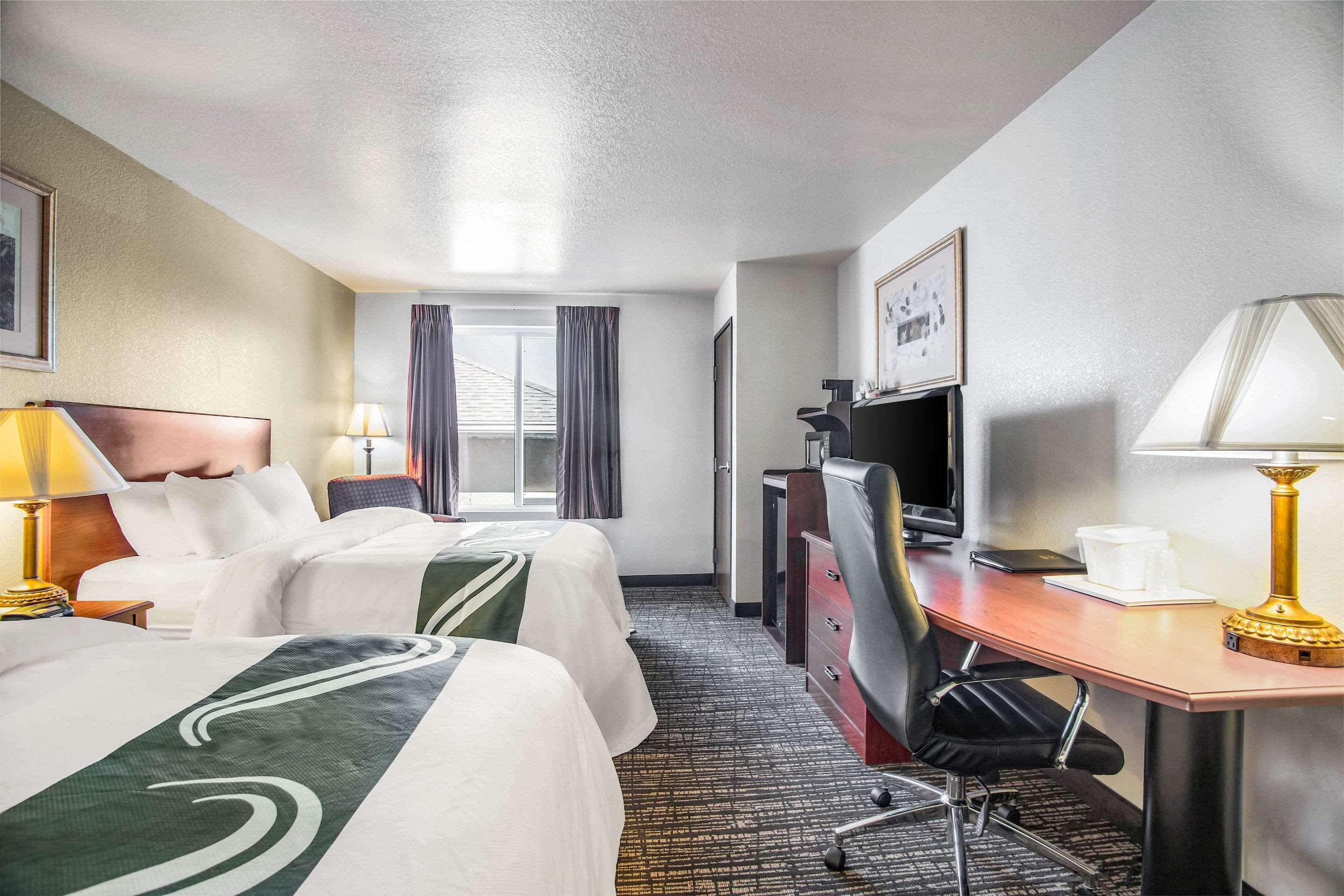 Quality Inn Parsons North Екстериор снимка