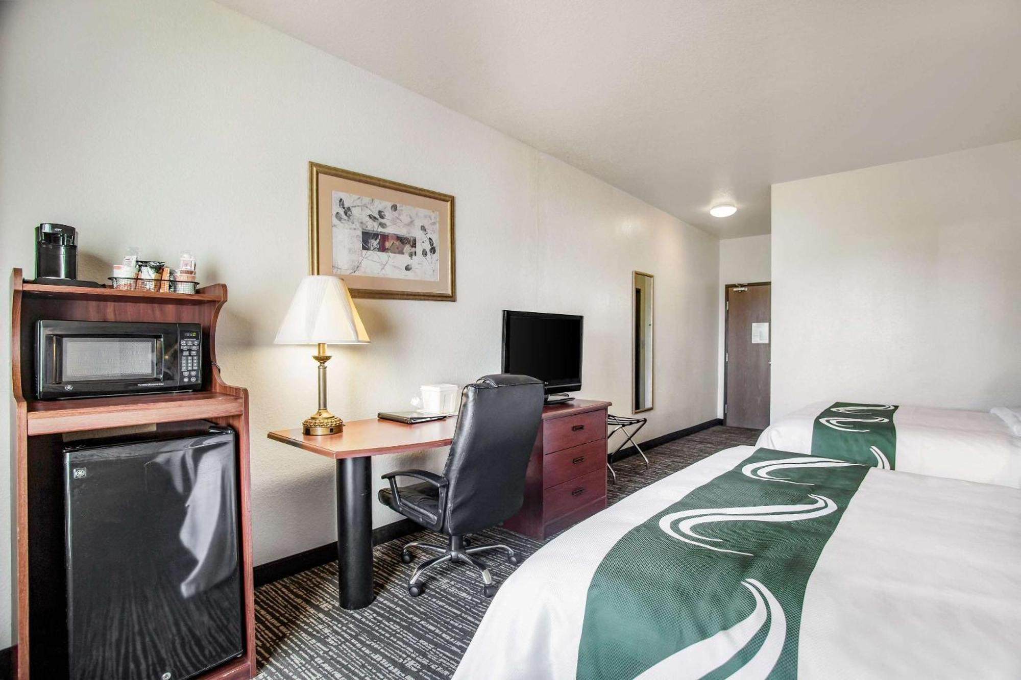 Quality Inn Parsons North Екстериор снимка