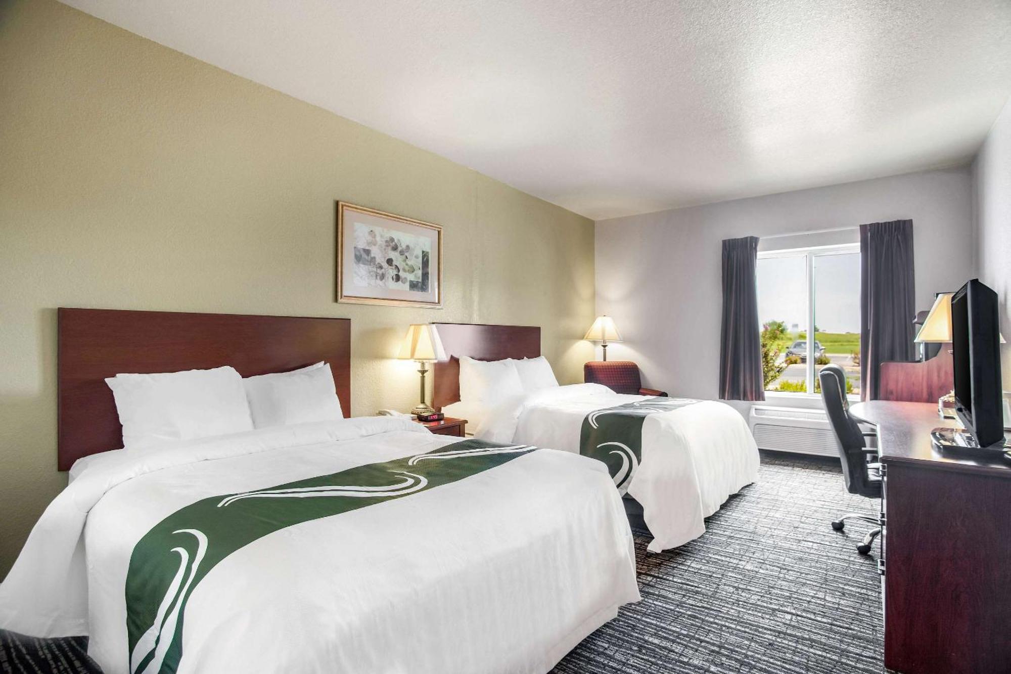 Quality Inn Parsons North Екстериор снимка