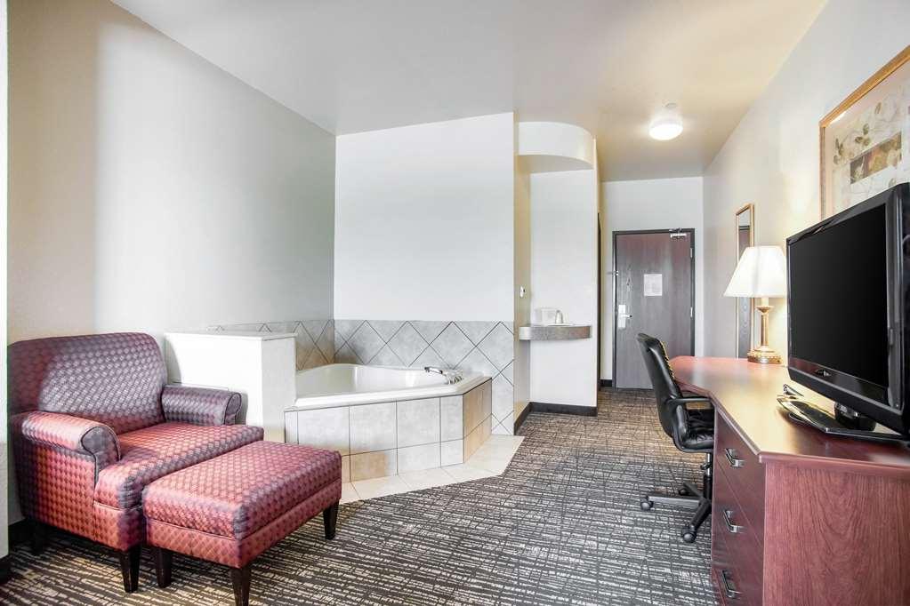 Quality Inn Parsons North Стая снимка