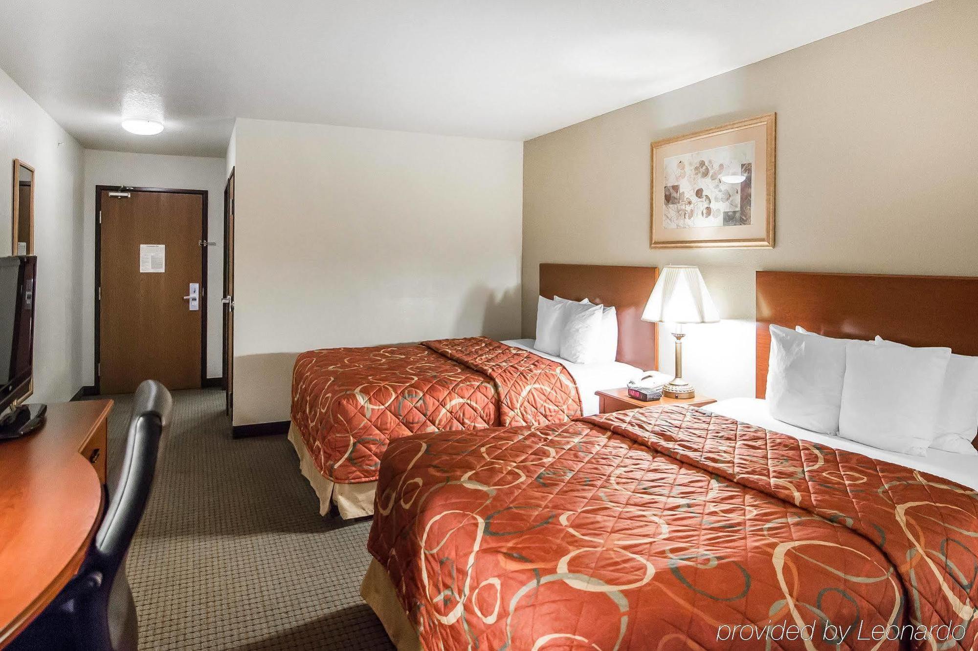Quality Inn Parsons North Екстериор снимка