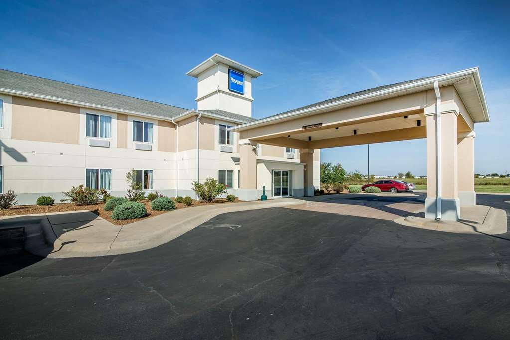 Quality Inn Parsons North Екстериор снимка