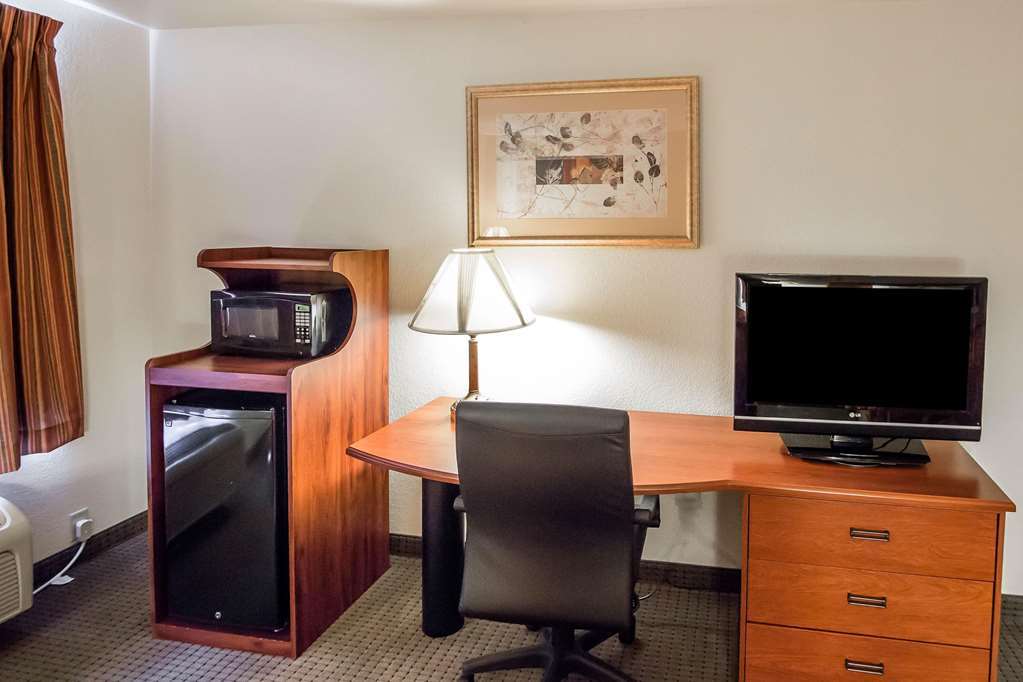 Quality Inn Parsons North Стая снимка